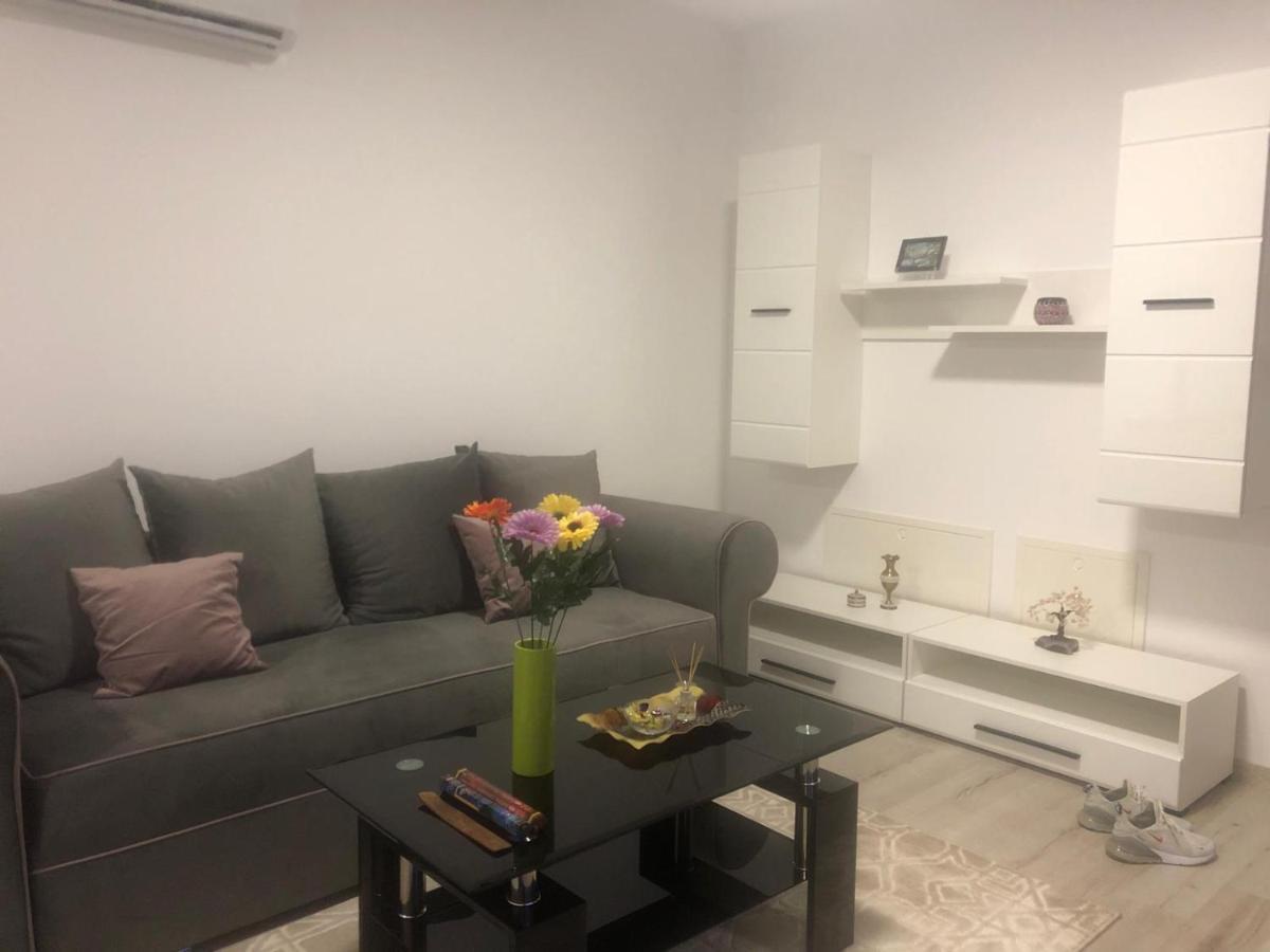 Apartament Cu 2 Camere Oradea Ngoại thất bức ảnh