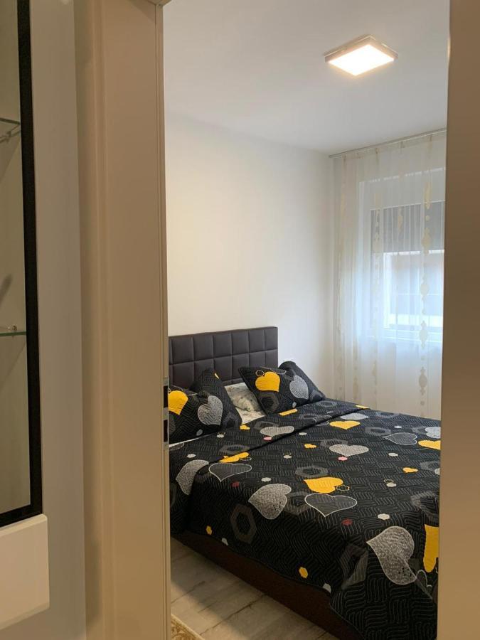 Apartament Cu 2 Camere Oradea Ngoại thất bức ảnh