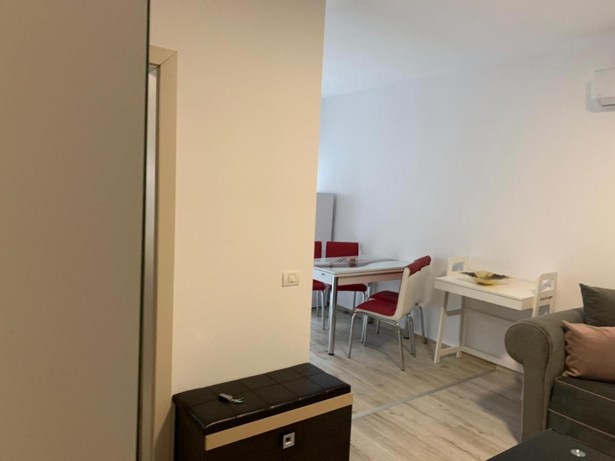 Apartament Cu 2 Camere Oradea Ngoại thất bức ảnh